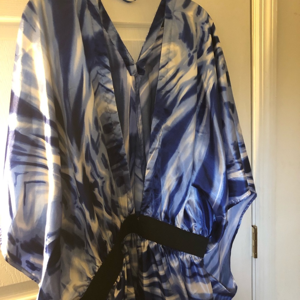 Shirt - Picture 3 of 4